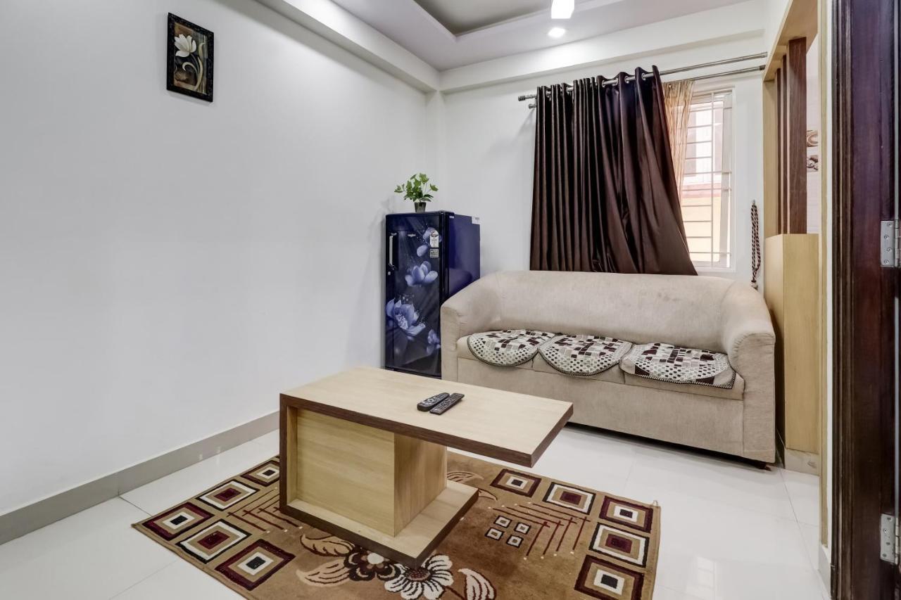 Oyo 81895 Nr Homes Bangalore Eksteriør billede